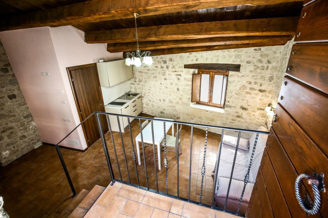 Le Aie Di Postignano Apartamento Sellano Exterior foto